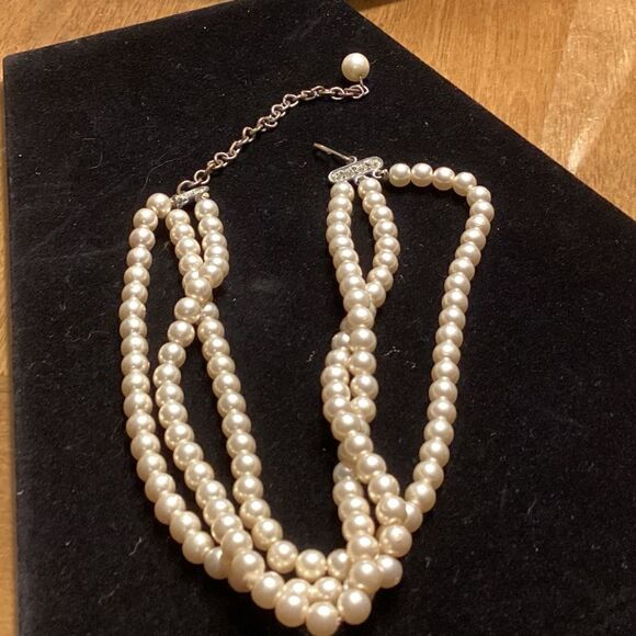 Vintage Faux Pearl Triple Strand Adjustable Necklace - Picture 1 of 4